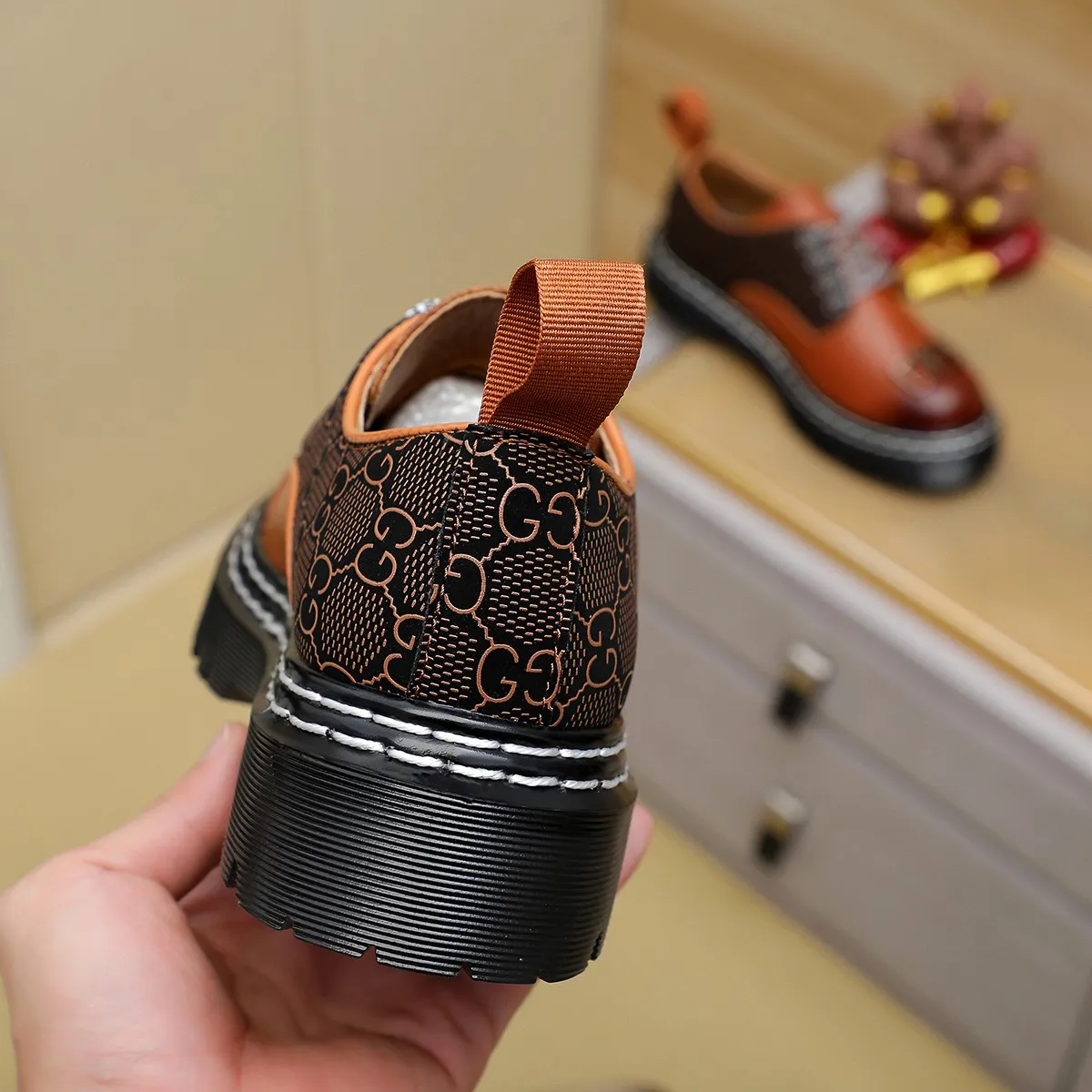 Men's shoes 💰420 💰💰🎩🎩[GUCCI] Counter 1:1⬆️original reproduction, absolute quality🆗original outsole, high-quality imported rubber, wear-resistant and non-slip, never degummed, upper material: imported first-layer cowhide➕anti-slip rubber outsole, official website material, lining material: water-dyed 🐂 leather lining, 2 colors optional! Code number 38-44 (45. Customized) 0